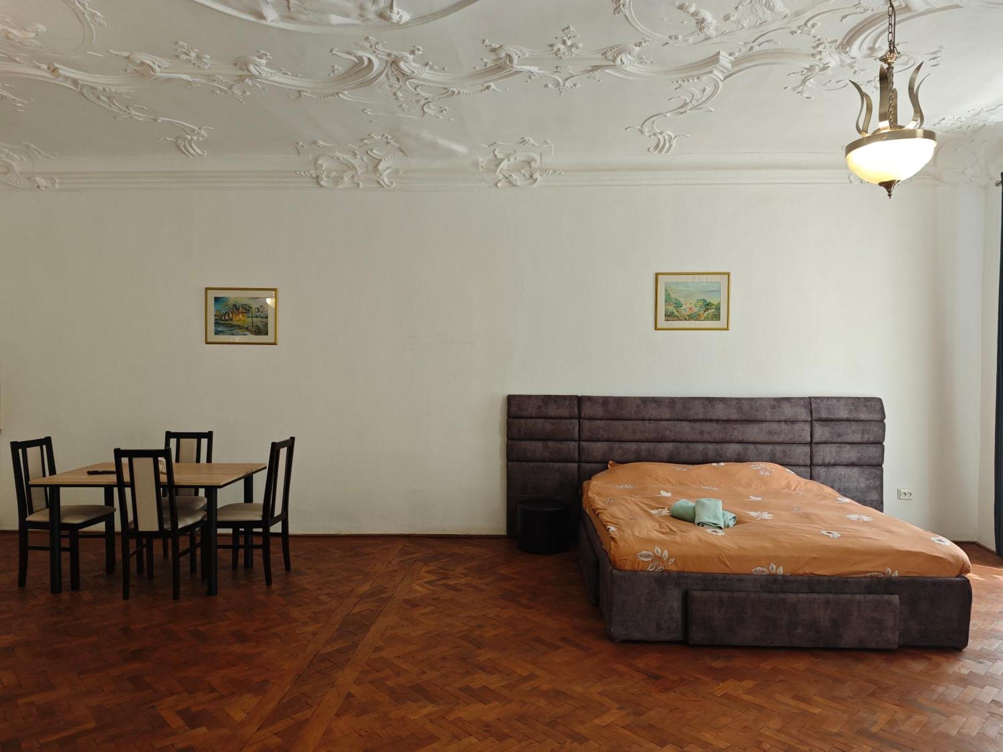 Clasic Studio Central Brasov Exterior photo