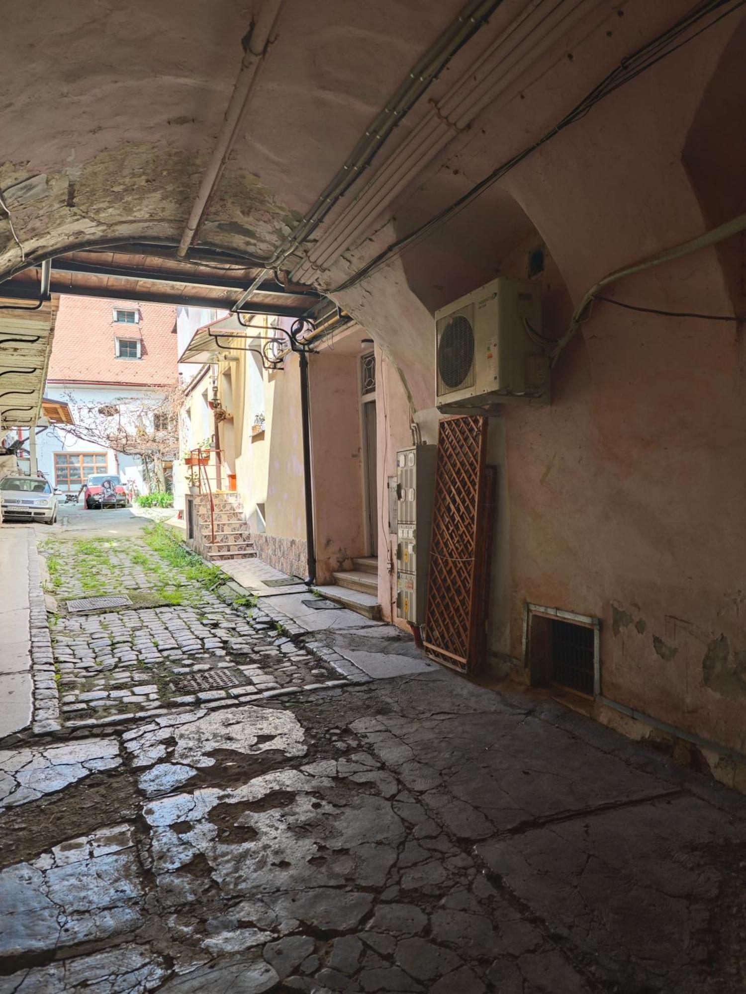 Clasic Studio Central Brasov Exterior photo