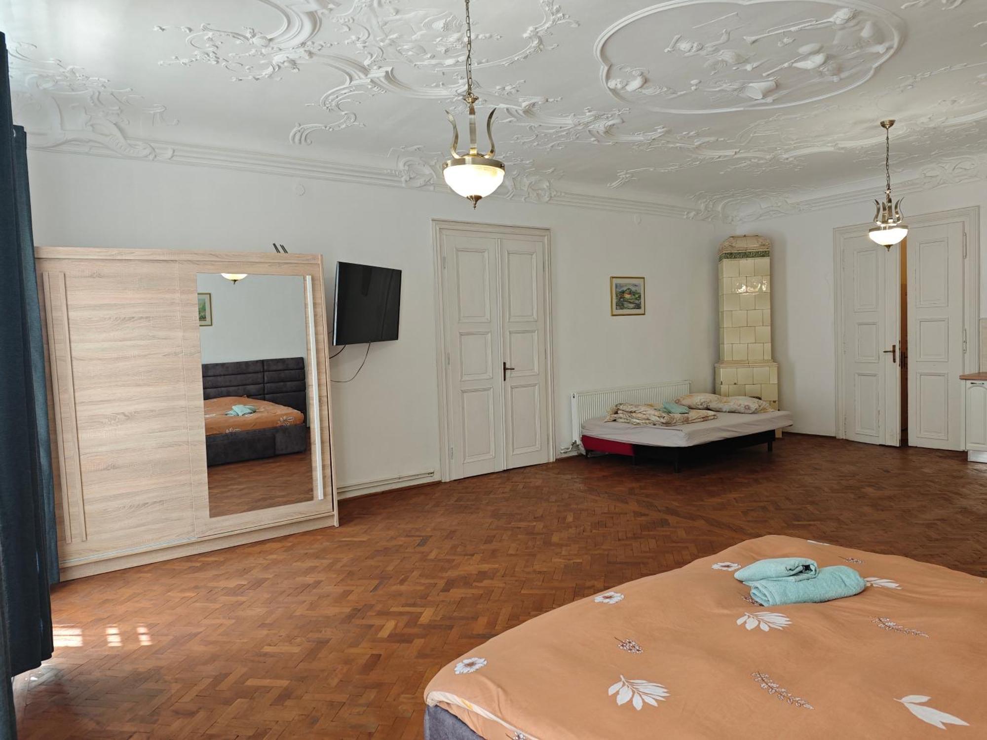 Clasic Studio Central Brasov Exterior photo